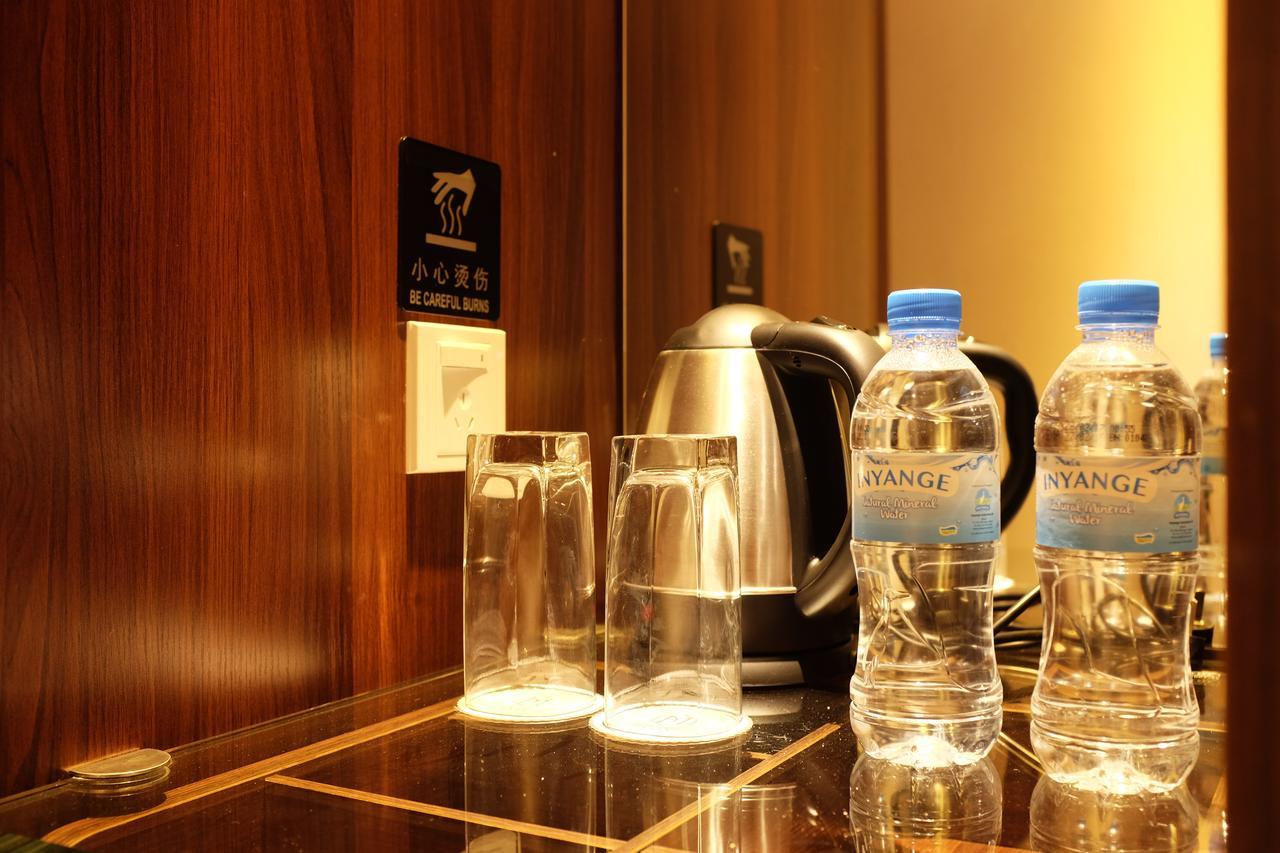 Dmall Hotel Kigali Bagian luar foto