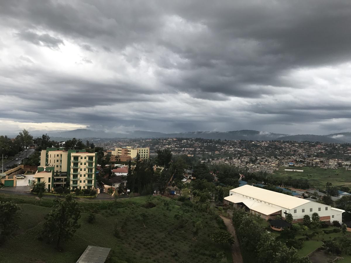 Dmall Hotel Kigali Bagian luar foto