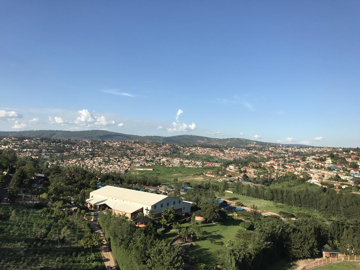 Dmall Hotel Kigali Bagian luar foto